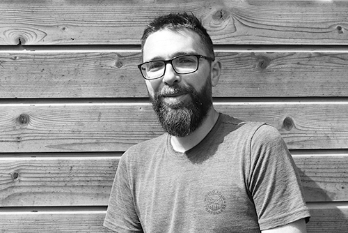 Portrait de Yann Jaquenoud, accompagnateur des visites de l’usine VADEC à La Chaux-de-Fonds.