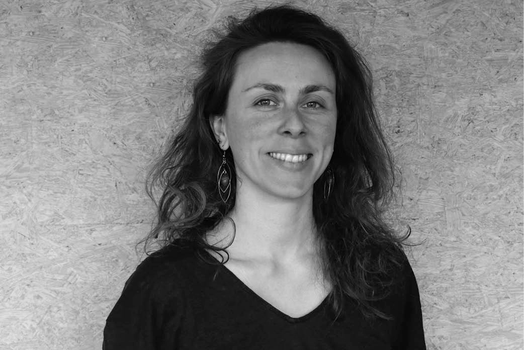 Portrait de Claire Barrault, animatrice au sein de COSEDEC.